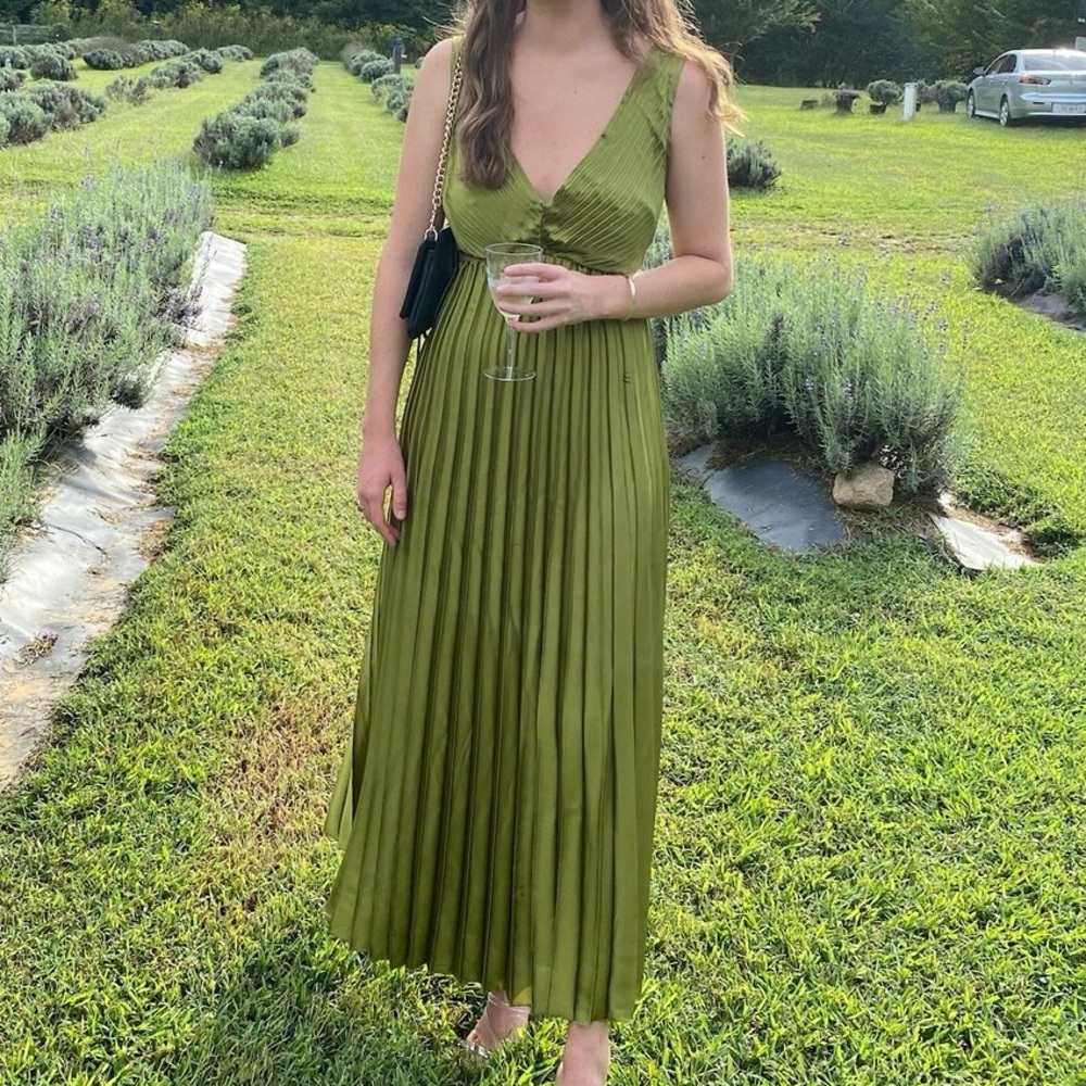 A&F Giselle Pleated Cutout Maxi Dress (Lookalike)